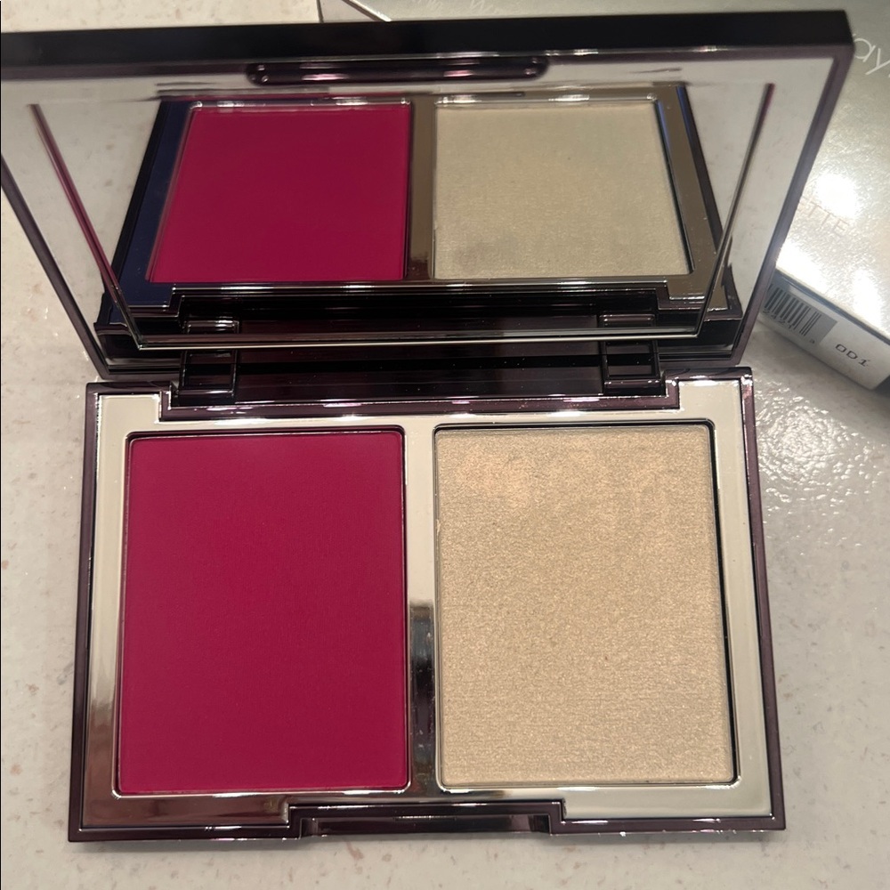 Wayne Goss The Weightless Veil Blush Palette in Vivid Azalea